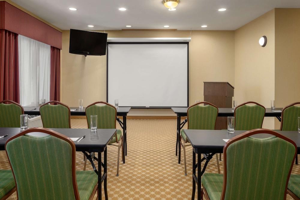 Country Inn & Suites By Radisson, Bloomington-Normal Airport, Il Ngoại thất bức ảnh
